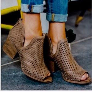 NWT Laser cutout peep toe booties